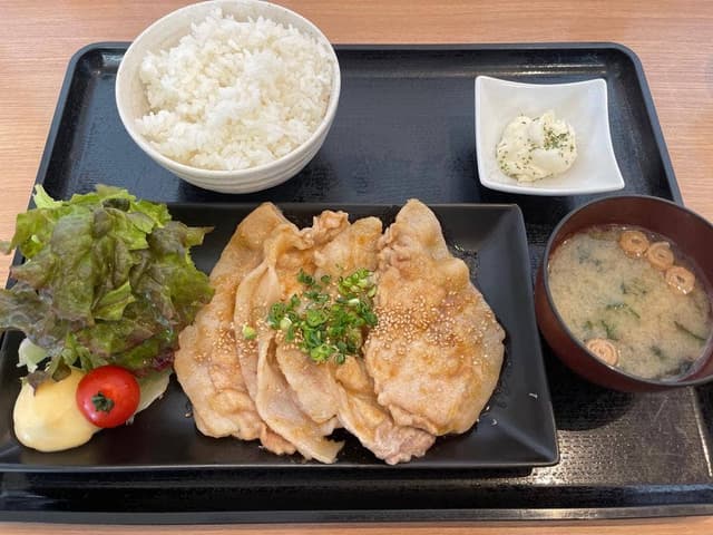 ひこま豚食堂 & ファーマーズショップ - サブ画像2