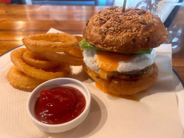 スライダーハウス 24Tap リパブリュー三島店 - サブ画像3