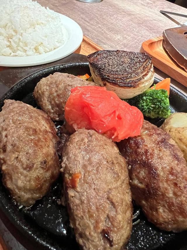 いしがまやハンバーグ たまプラーザ店 - サブ画像1