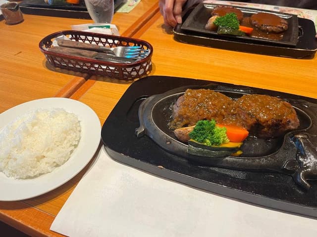 炭焼きレストラン さわやか 吉田店 - サブ画像3