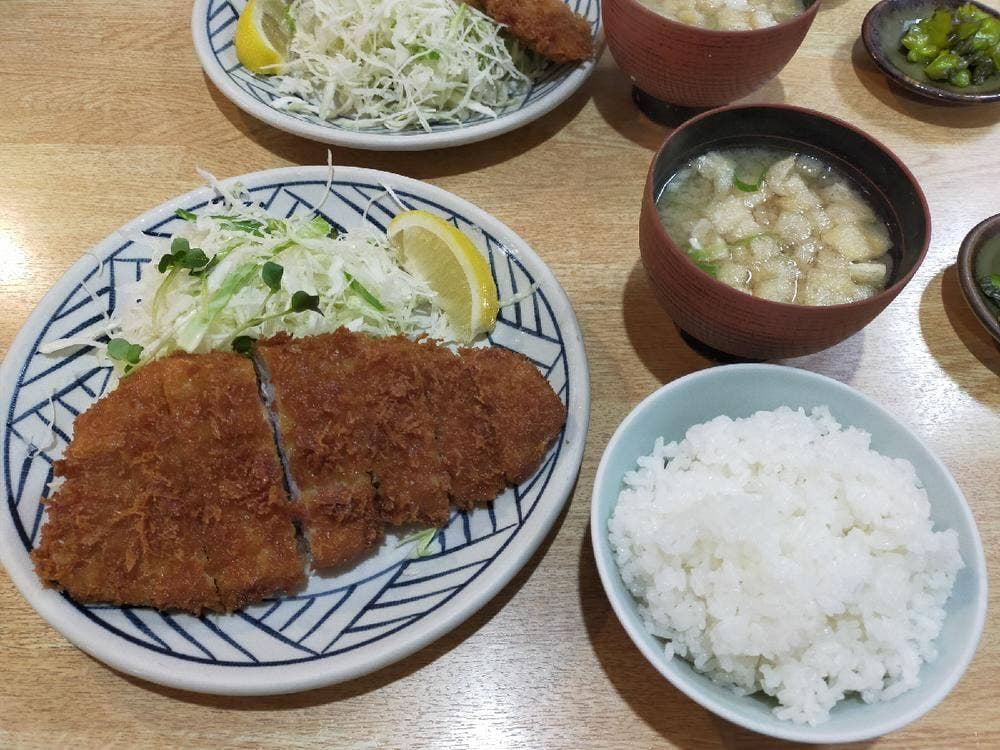 とんかつ三田 本店