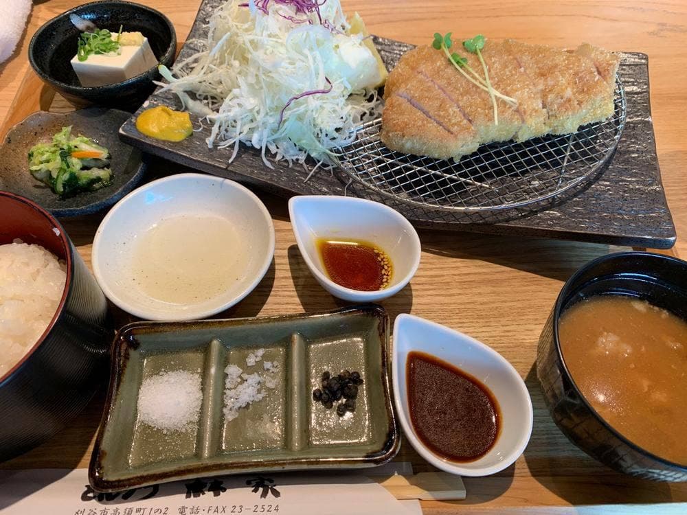 呑めるとんかつ屋 林家
