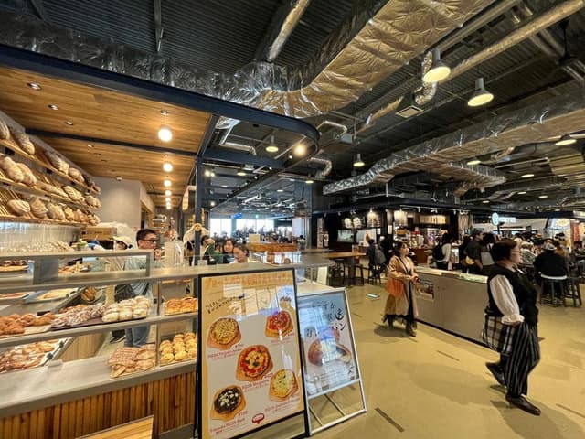 溶岩窯パン工房 ブロートバウム よこすかポートマーケット店 - サブ画像2