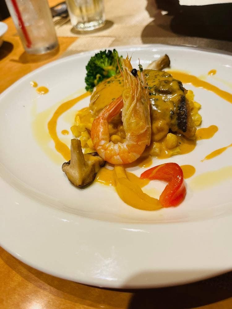 トラットリア ピッツェリア ISOLA FELICE