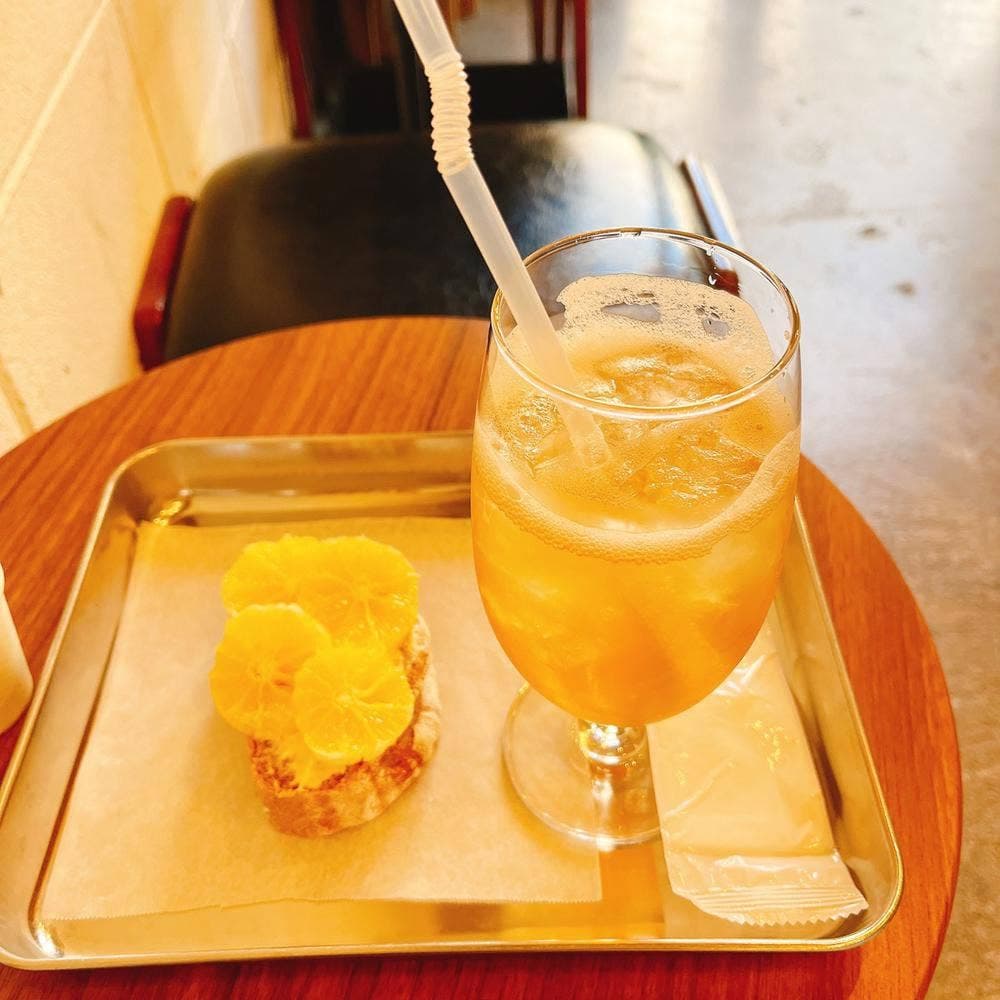 タルティーヌとコーヒー はんな