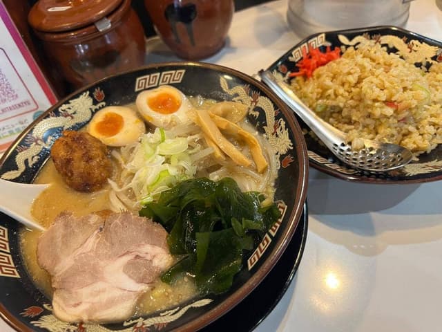 北海道らーめん みそ熊 北千住店 - サブ画像3