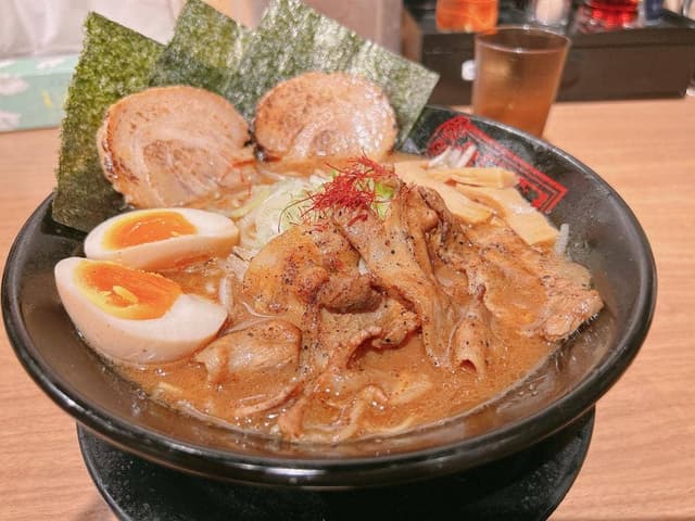 金澤濃厚豚骨ラーメン 神仙 - サブ画像3