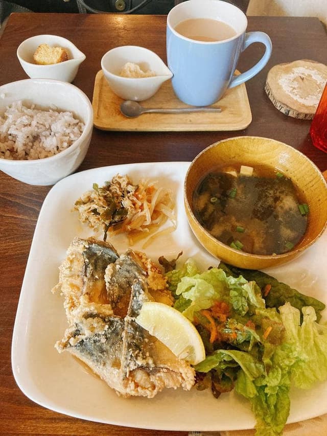 まんぷくカフェ ごはん茶々 - サブ画像2