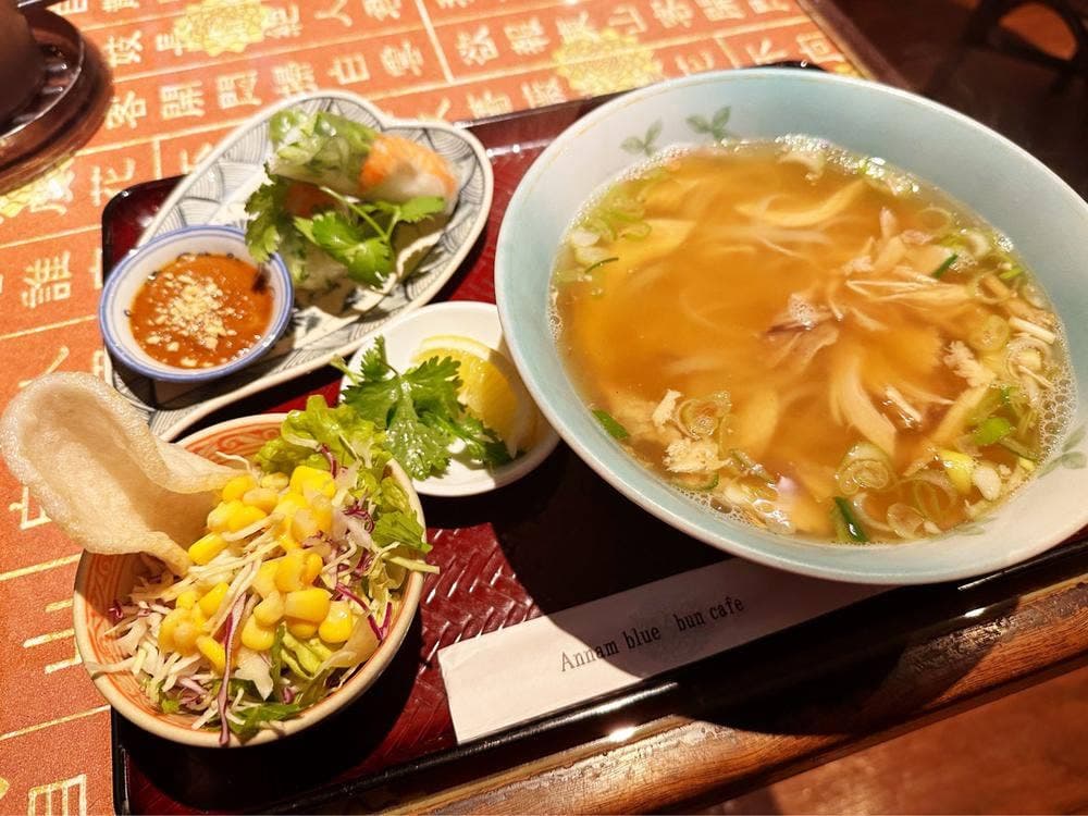 アンナンブルー 金山店