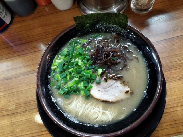 博多長浜らーめん ぼたん 大塚本店 - サブ画像1