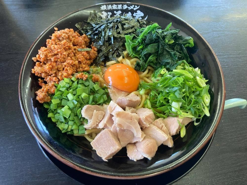 横浜家系ラーメン なるは家