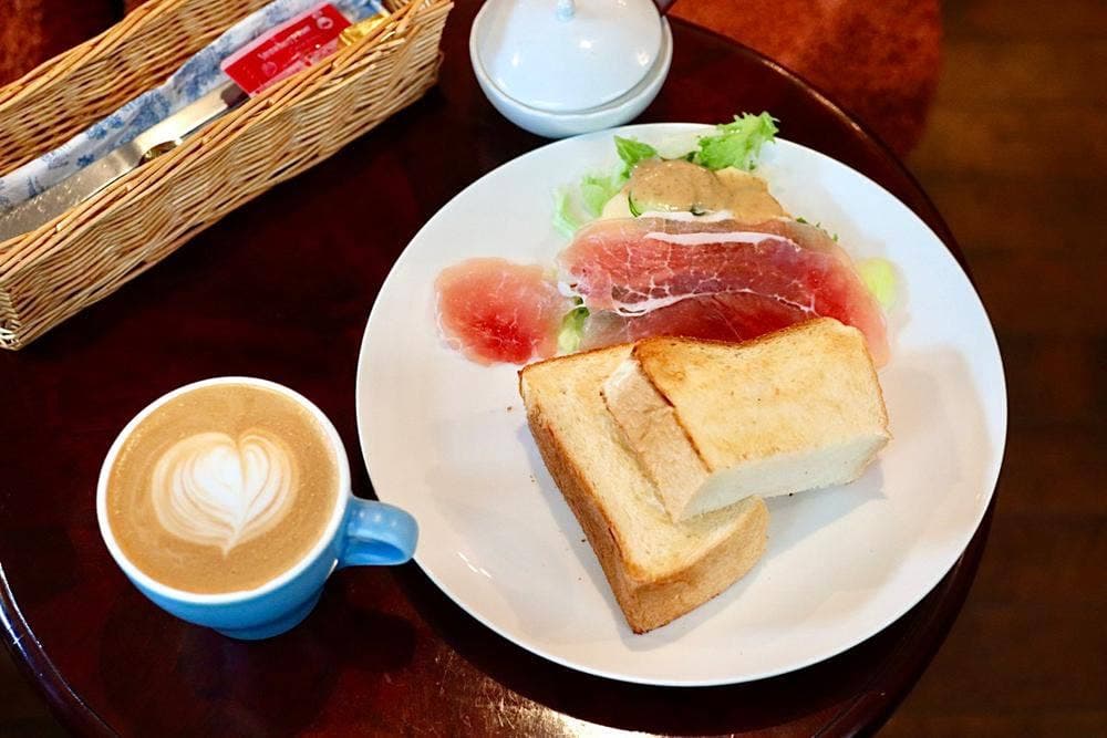 Cafe Lillian