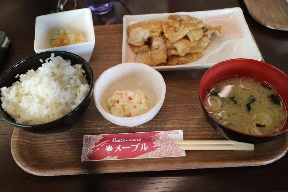 レストランメープル