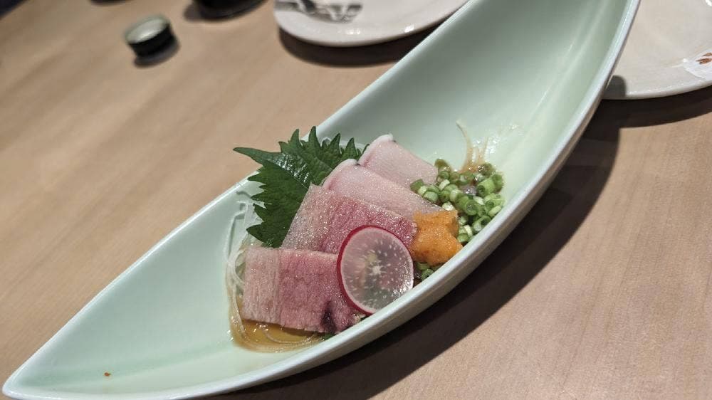 博多漁家磯貝 しらすくじら 博多駅前店