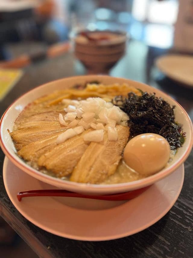 新潟発祥ラーメン なおじ 沖縄一号店 - サブ画像1