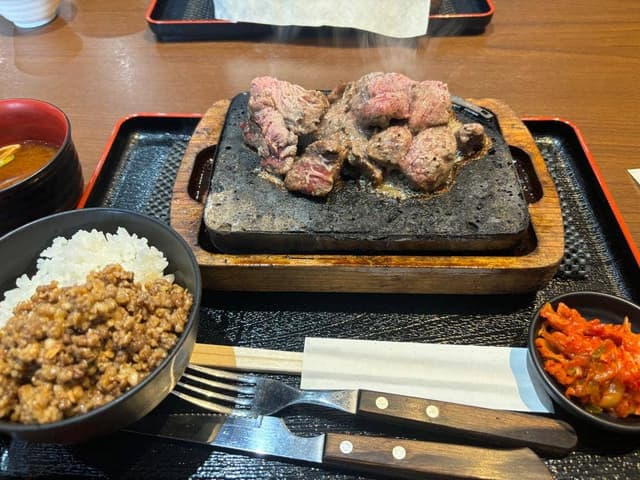 感動の肉と米 豊橋下地店 - サブ画像1