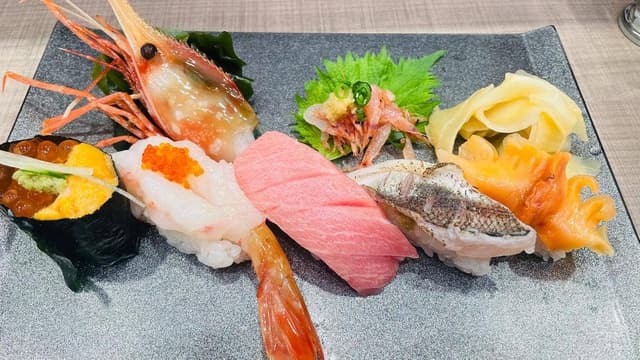 梅丘寿司の美登利 日本橋店 - サブ画像1