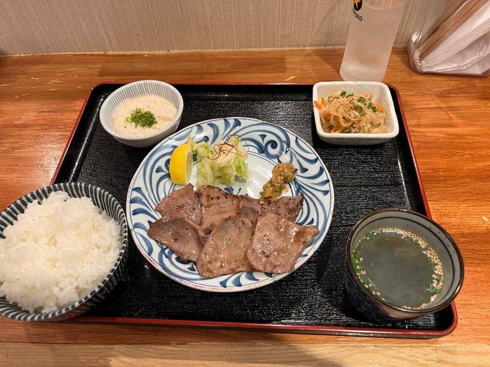 小山牛たん せい