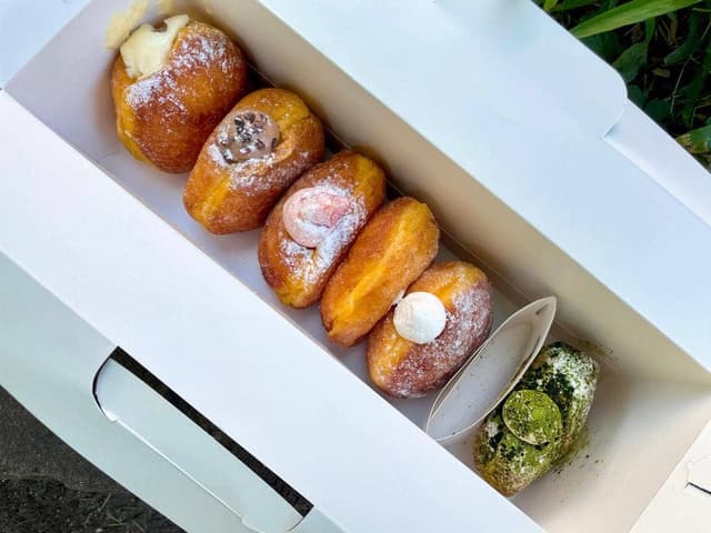 UNI DONUTS 神楽坂店 - サブ画像1