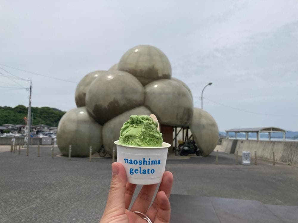 naoshima cafe restaurant garden