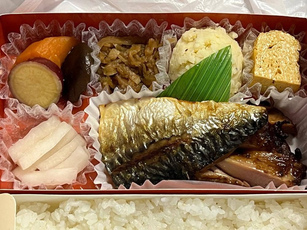 お弁当 ぎん香 神保町店