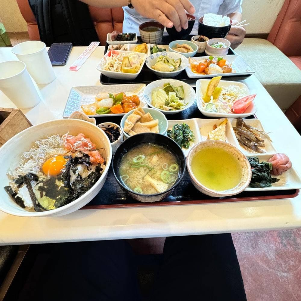 食事・喫茶エイト