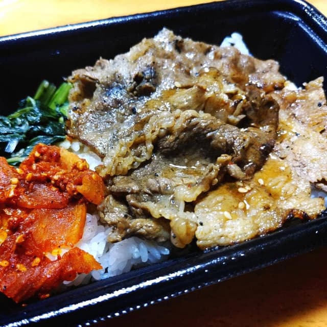 肉のヤマ牛 ピーコックストア竹ノ塚店 - サブ画像1