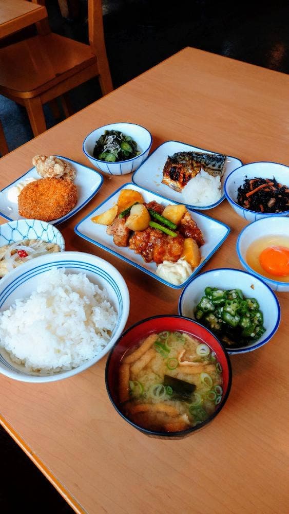 まいどおおきに食堂 福岡貝塚食堂 - サブ画像1