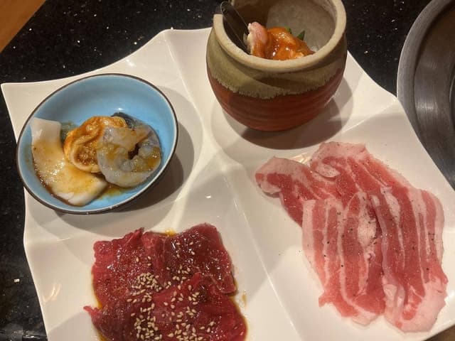 焼肉 海鮮焼 かこみ テルメ金沢 - サブ画像1
