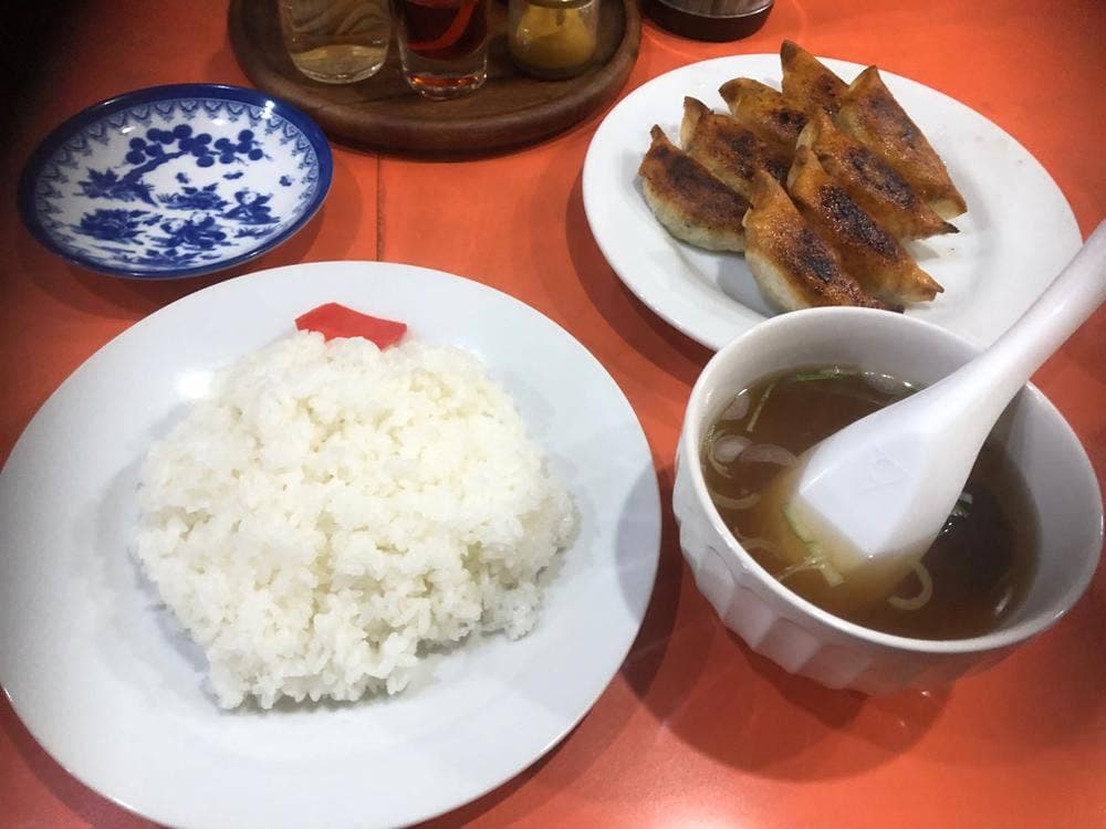 餃子会館 桜町支店