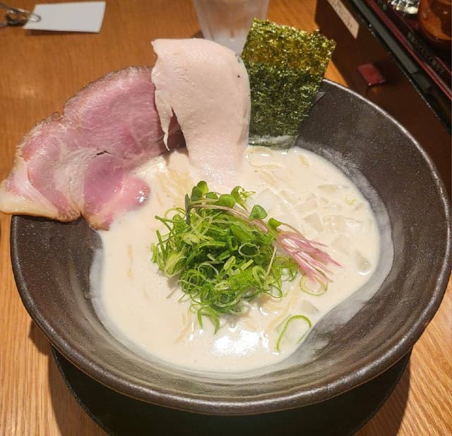極み鶏そば 鶏と麦ときどき豚 - サブ画像1