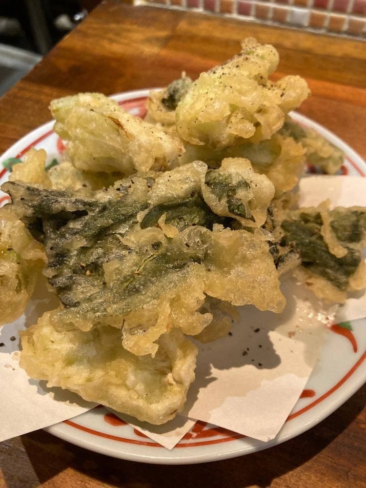 門前市場 びんずるさんの胃袋
