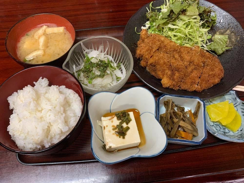 ごはんやさん家庭料理ういづ