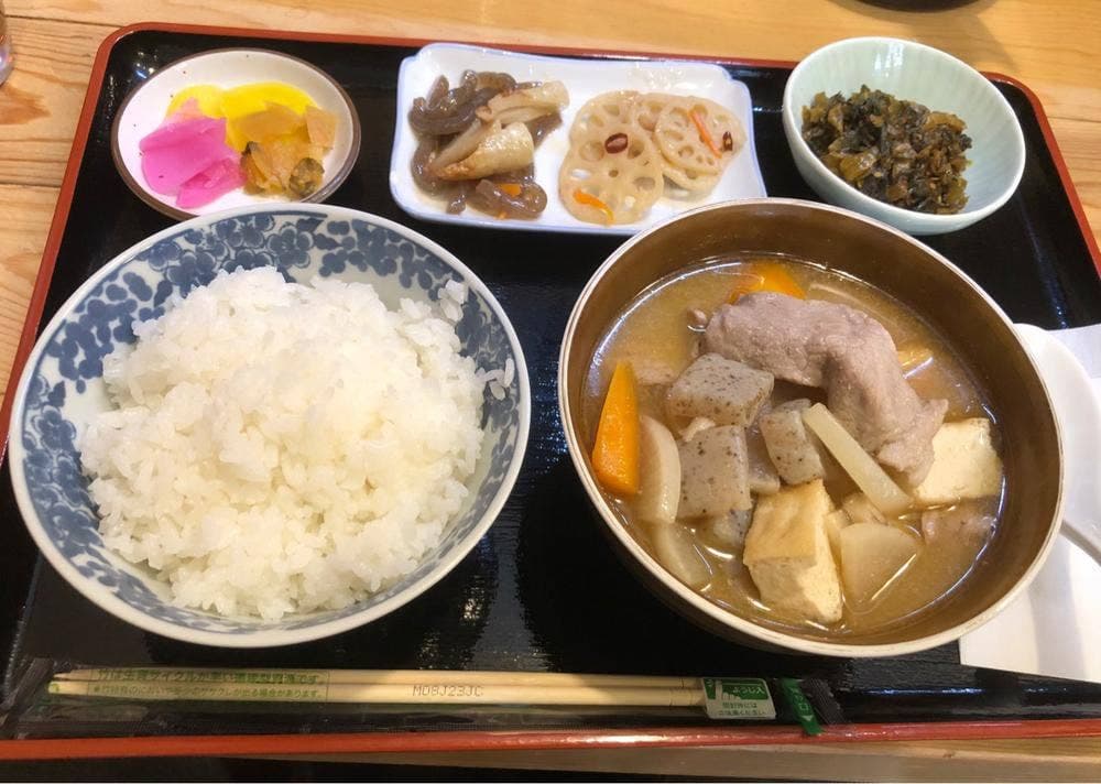 旬菜酒場 稲成屋
