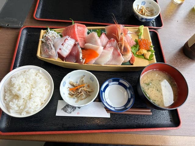 まぐろ館 魚市場食堂 - サブ画像3