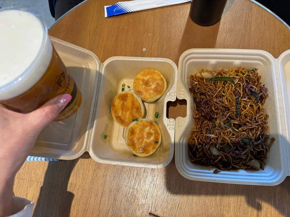 大連餃子基地 DALIAN エスコンフィールド店