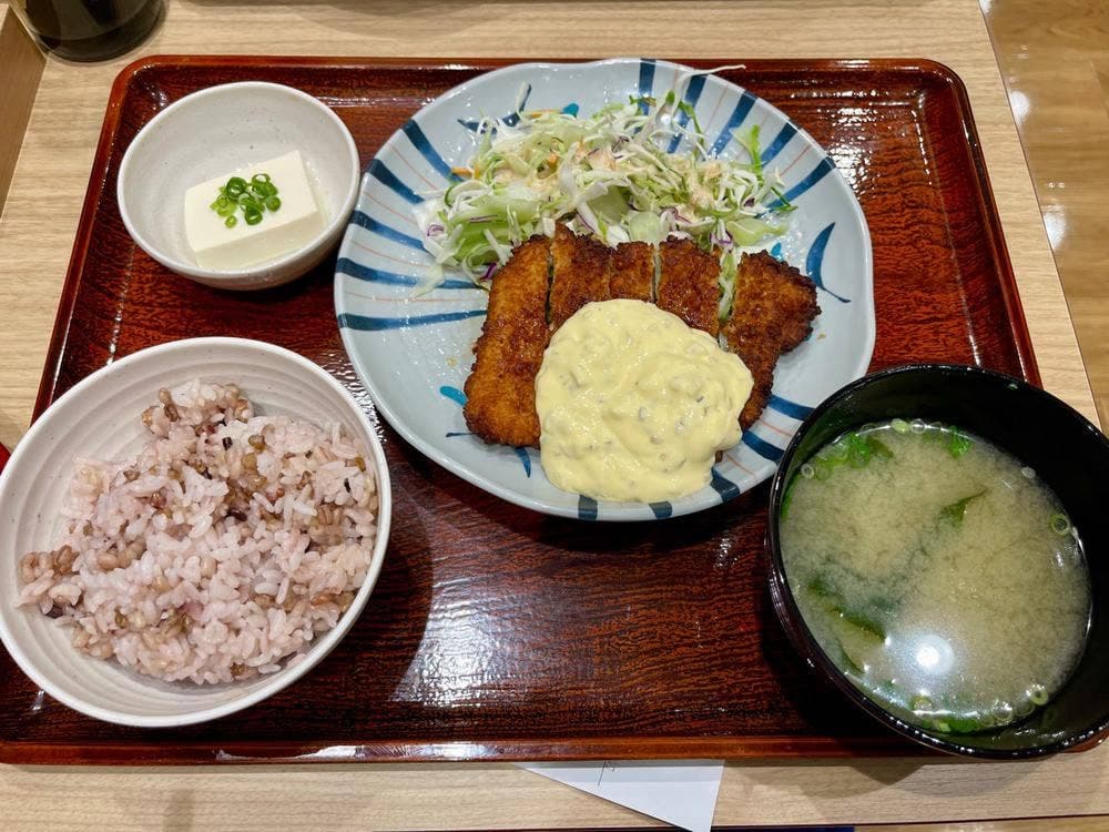 やよい軒 本郷店