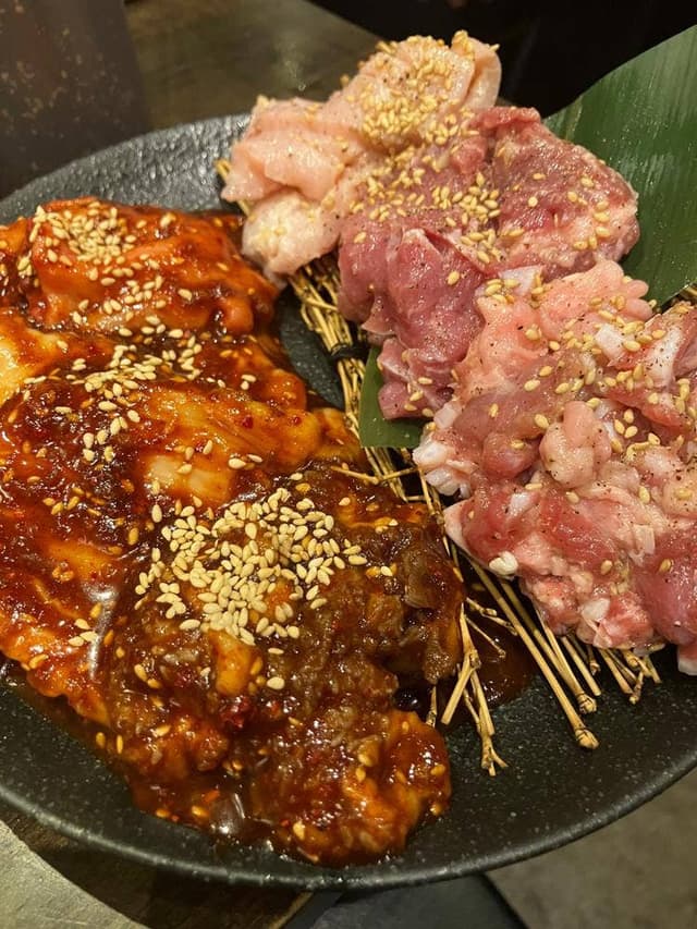 炭火焼ホルモン ぐう 新宿 - サブ画像1