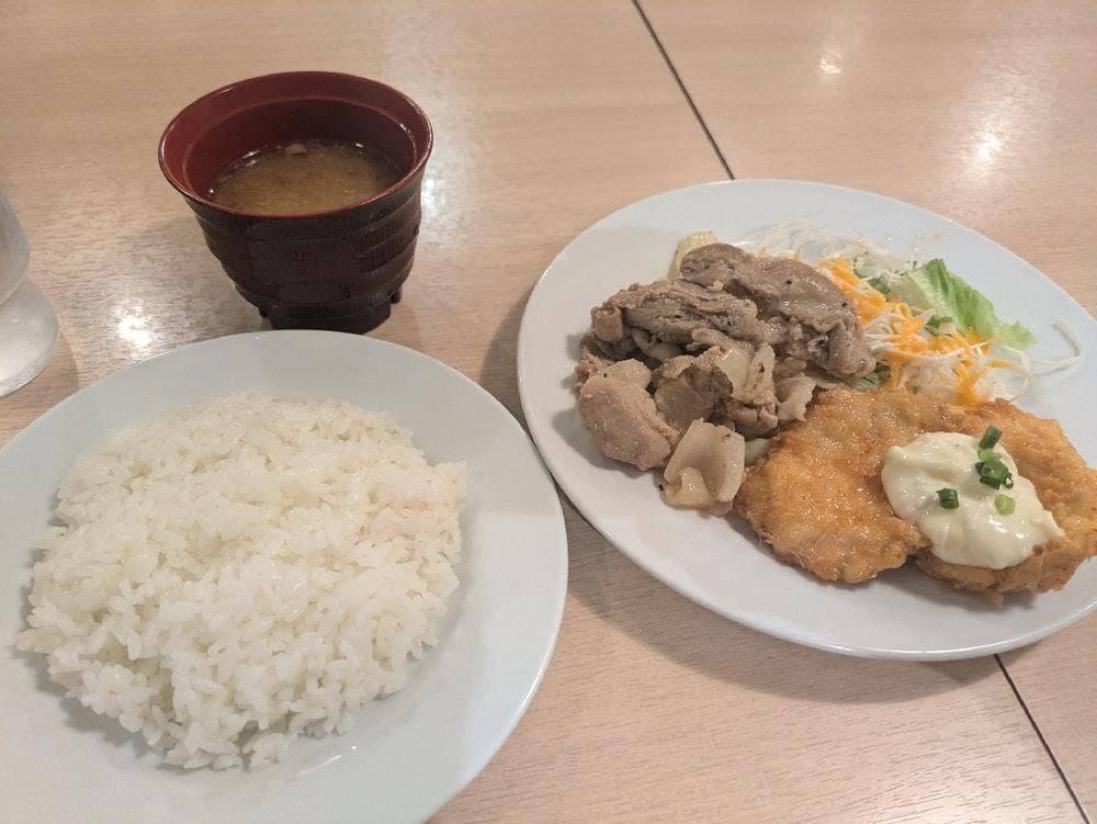 キッチンジロー 中之島フェスティバルプラザ店