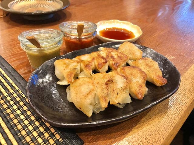 餃子居酒屋 紫おん - サブ画像1