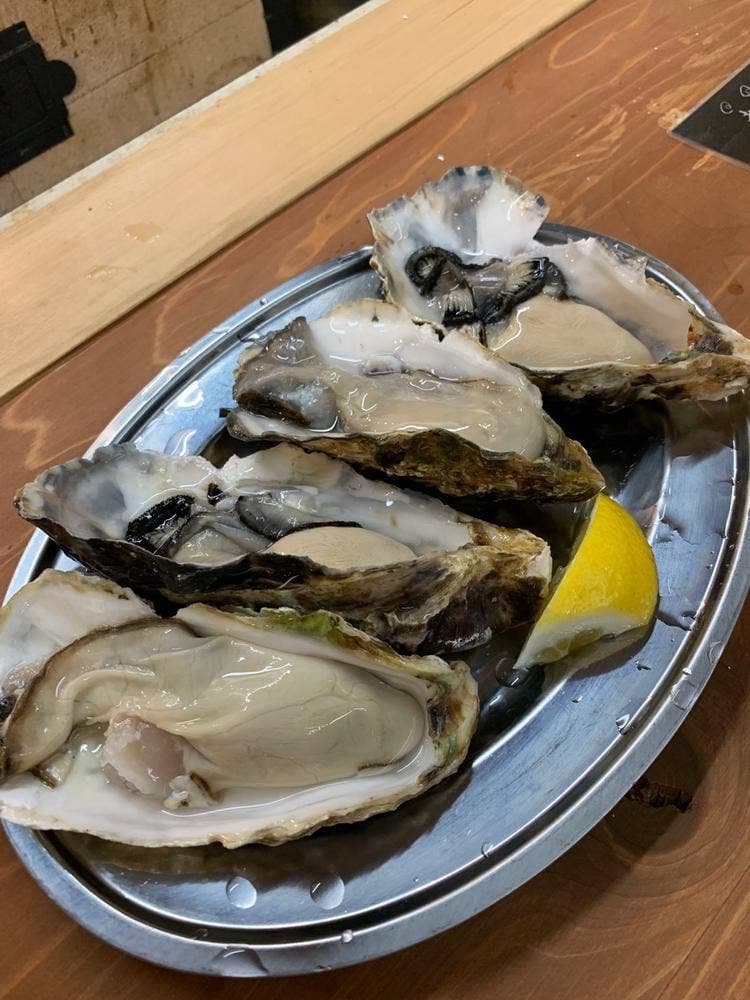 4坪牡蠣小屋 キヨリト 京橋店