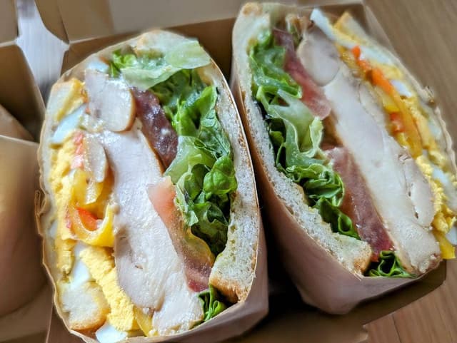 天然酵母の食パン専門店 つばめパン&Milk 杁ヶ池公園店 - サブ画像3