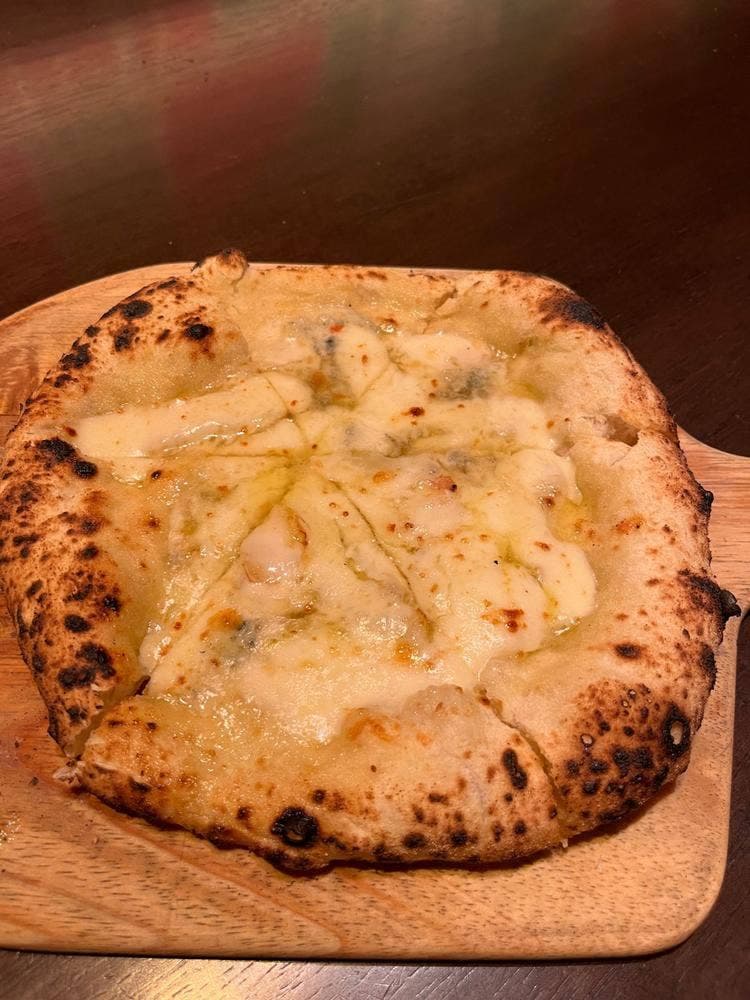 シロッコ ピザ＆ワイン酒場