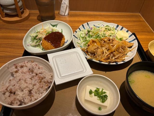 やよい軒 神田北口店 - サブ画像1
