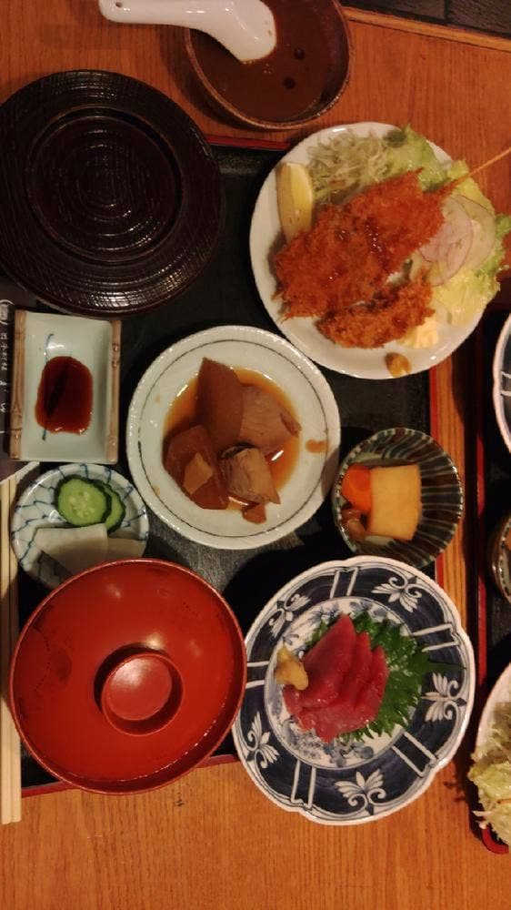 かめや
