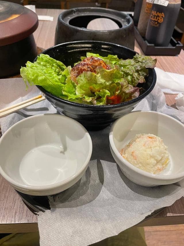 肉屋のハンバーグと炊きたての米 - サブ画像3