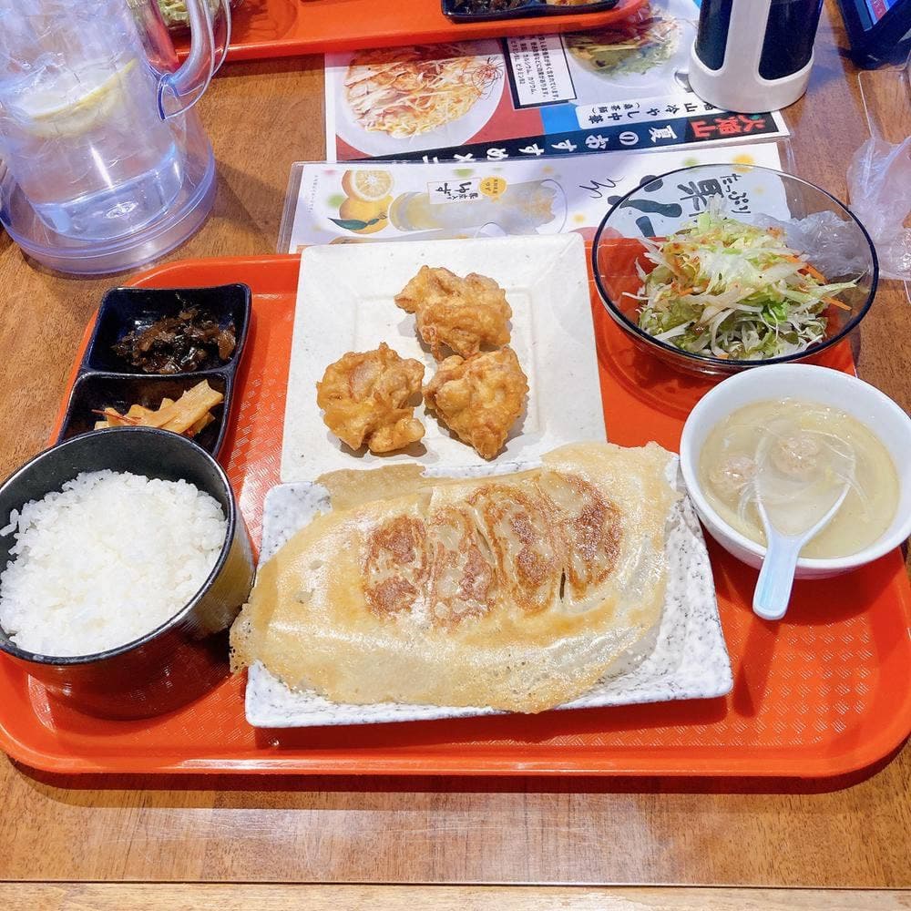 火焔山餃子房 塩田店
