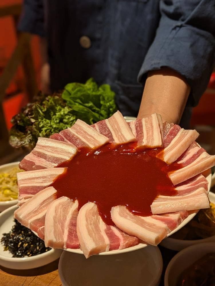 豚日兄弟