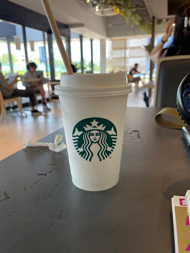 スターバックス コーヒー 名古屋みなと蔦屋書店 - サブ画像1