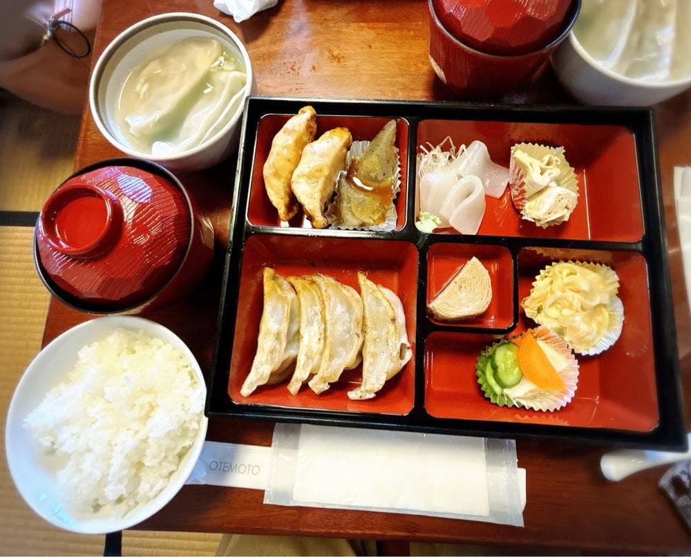 宇都宮餃子 『さつき 』